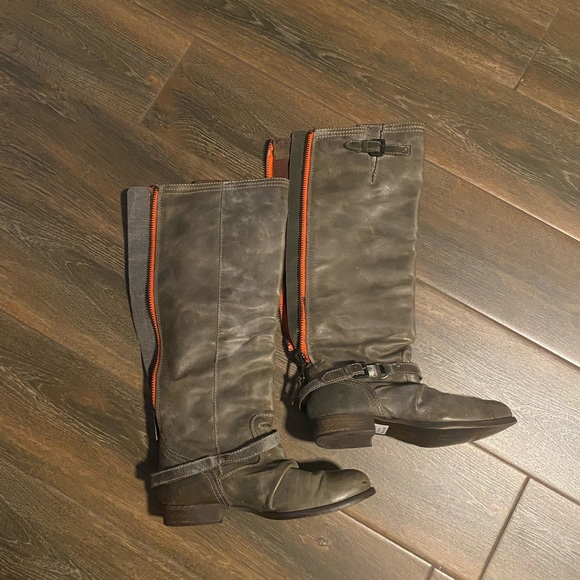 Lavorazione Artigiana Shoes - Lavorazione Artigiana Leather Flat, Heeled ZipUp Boots: Distressed Olive SIZE 7